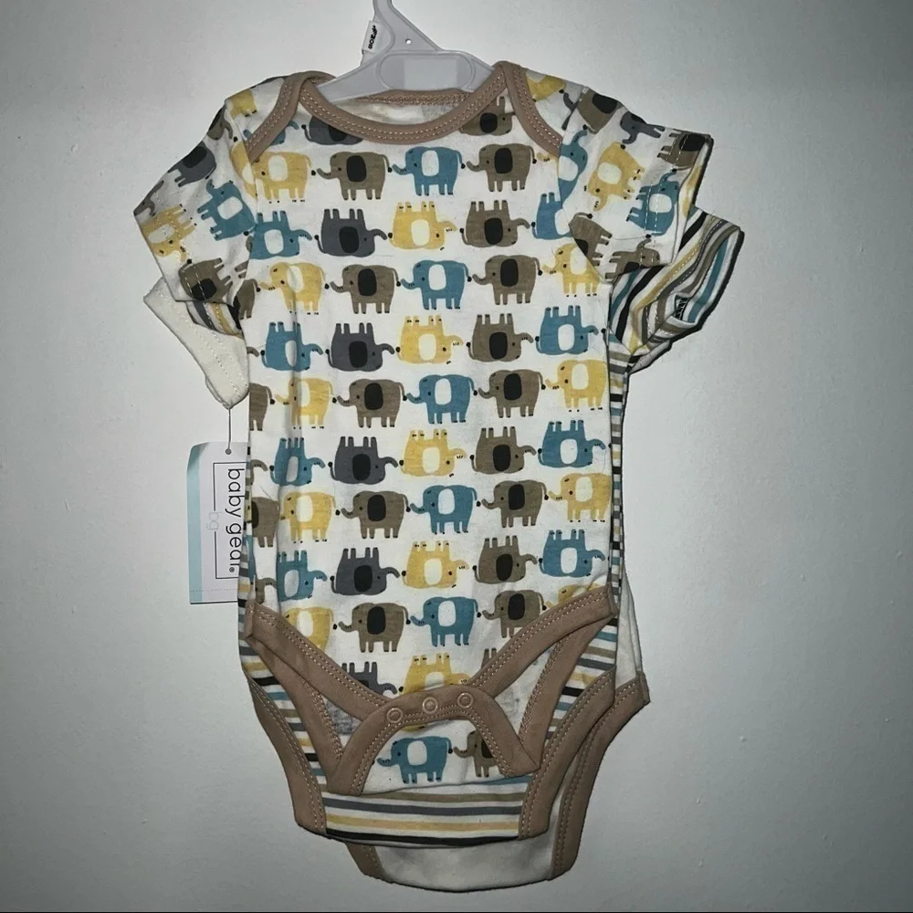 𝅺baby neutral 3 peces bodysuits 3-6 months